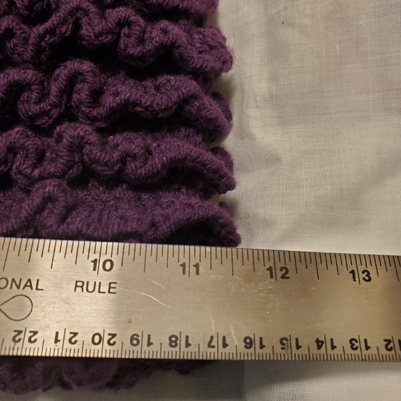 Beautiful Handmade Purple Ruffled Crocheted Handbag Purse Red Lining Grannycore - Picture 6 of 8